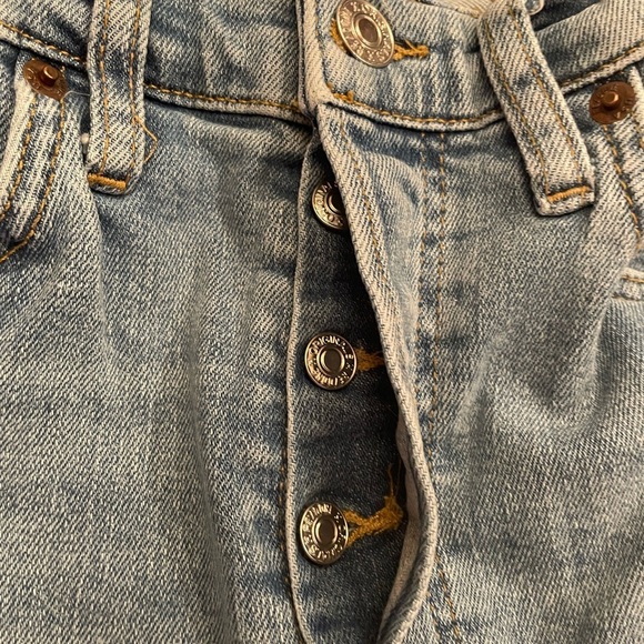 Re/Done 90s High-Rise Ankle Crop Jeans in Light Stone. Size 28 - Picture 7 of 9